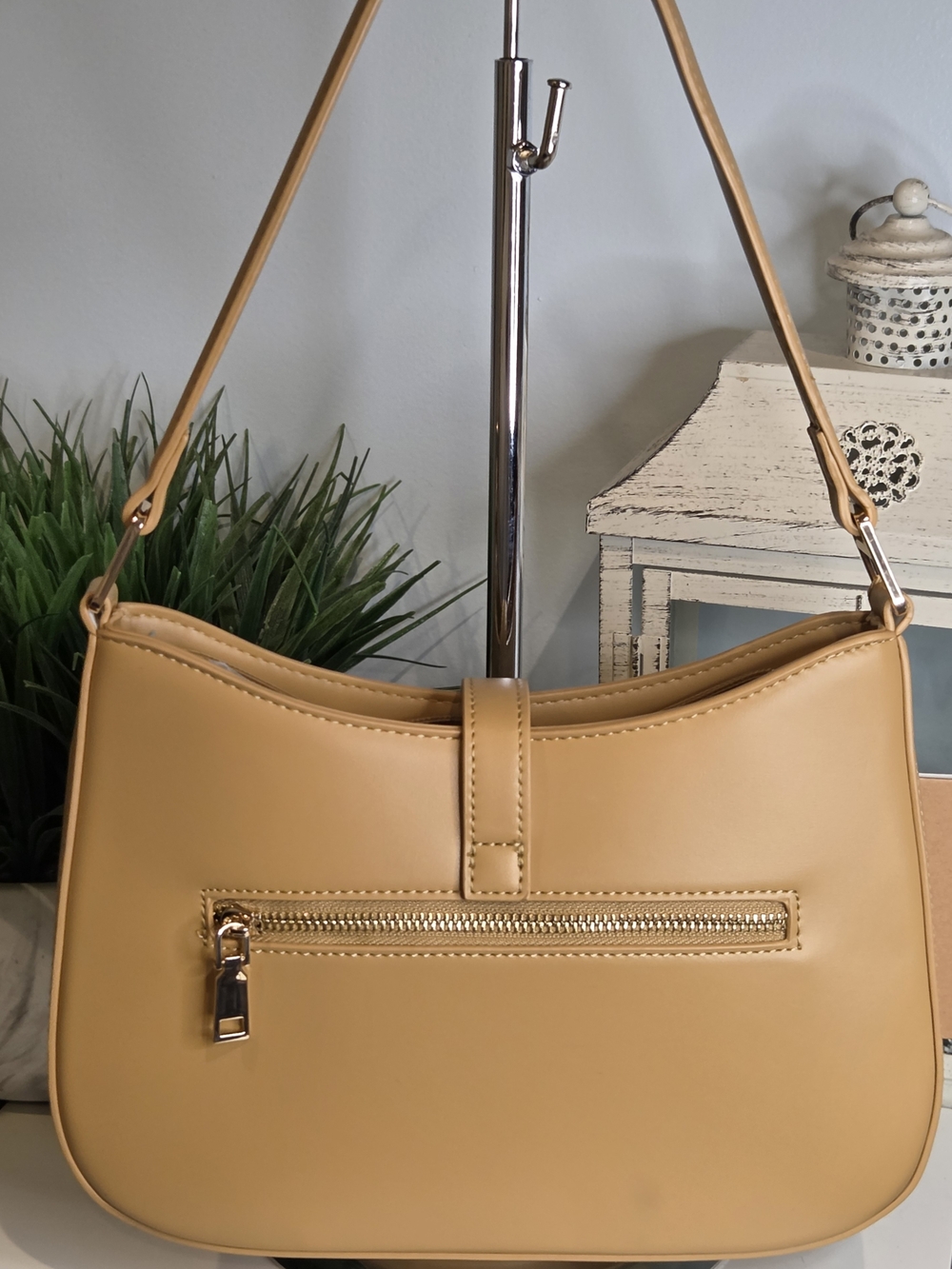 Miztique Tan Shoulder Bag with Front Strap - Picture 4 of 14